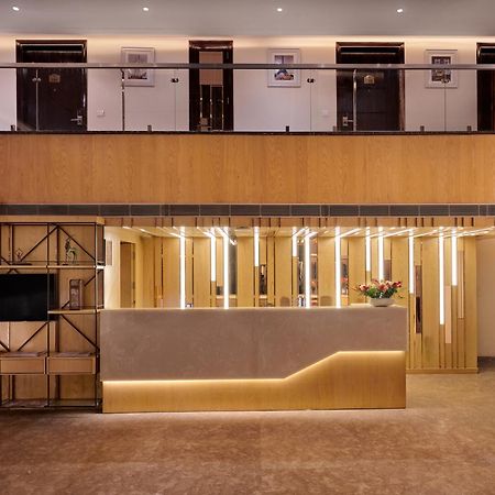 Deventure Sarovar Portico Patel Nagar New Delhi Exterior photo